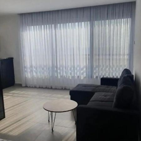 Ryo 11 דירת נופש חדשה על חוף הים נוף לים Apartment Bat Yam Exterior photo