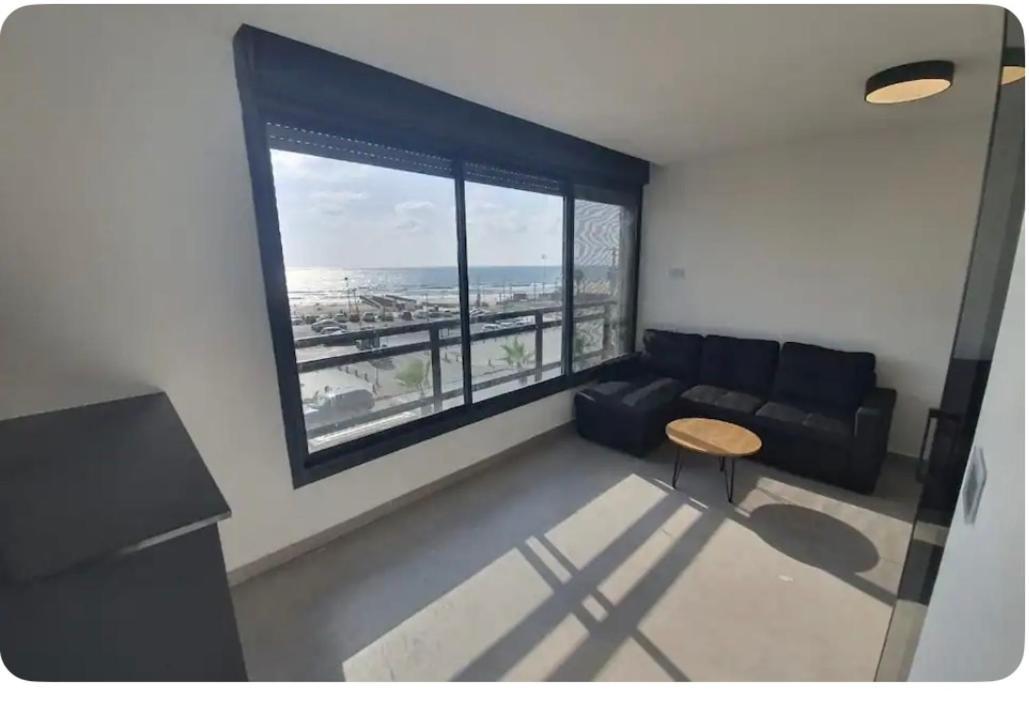 Ryo 11 דירת נופש חדשה על חוף הים נוף לים Apartment Bat Yam Exterior photo